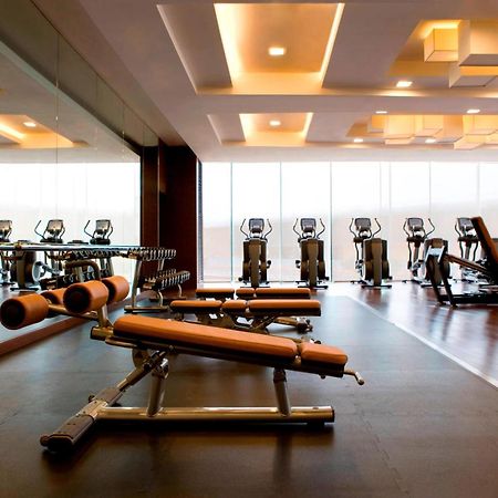 Hong Kong Skycity Marriott Hotel Ανέσεις φωτογραφία The gym at the hotel