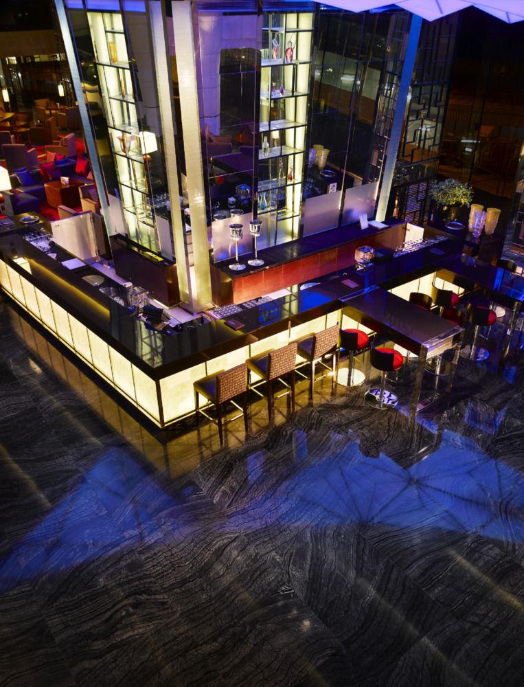 Hong Kong Skycity Marriott Hotel Εξωτερικό φωτογραφία The bar at the Mandarin Oriental, Munich