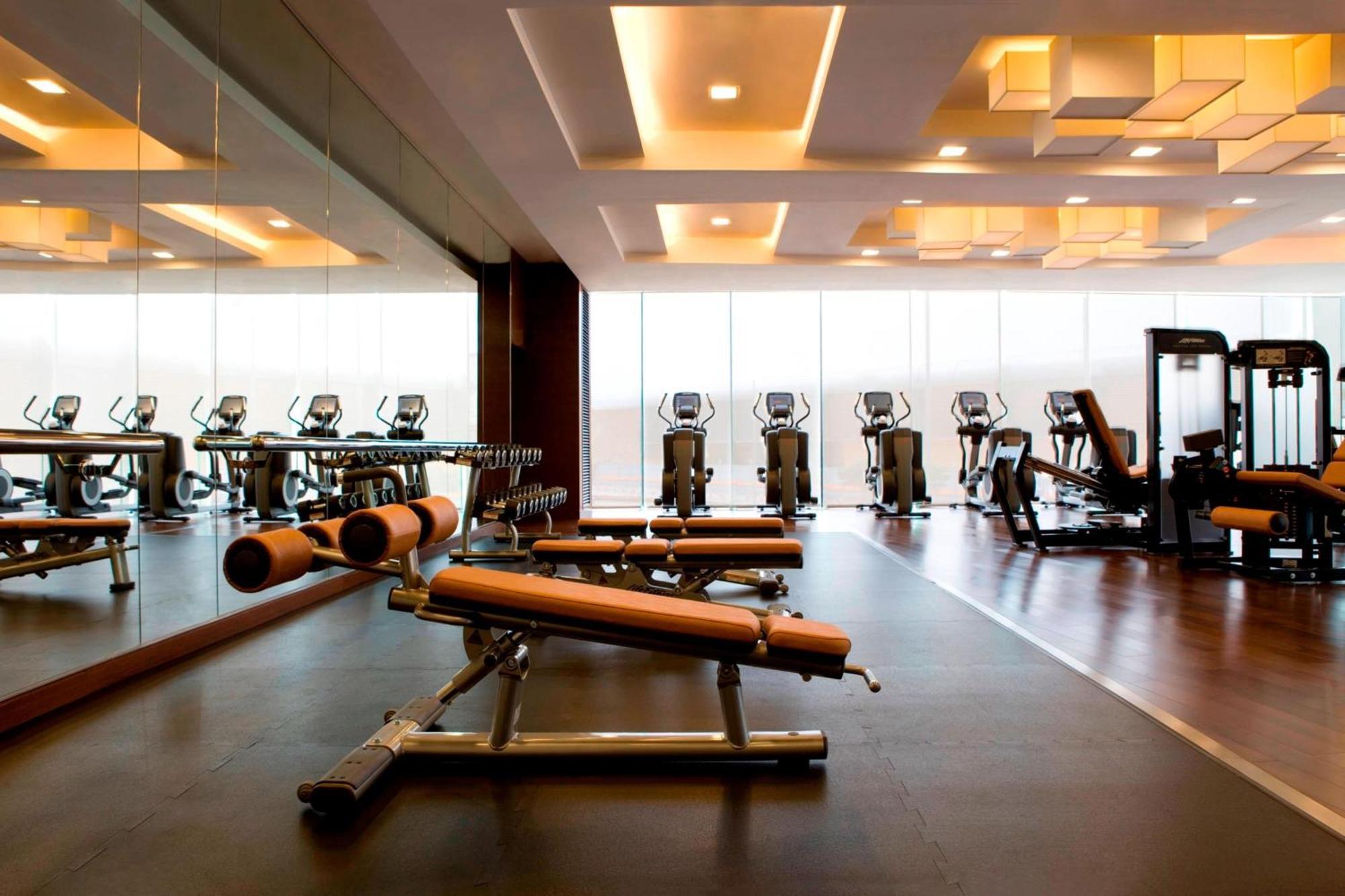 Hong Kong Skycity Marriott Hotel Ανέσεις φωτογραφία The gym at the hotel