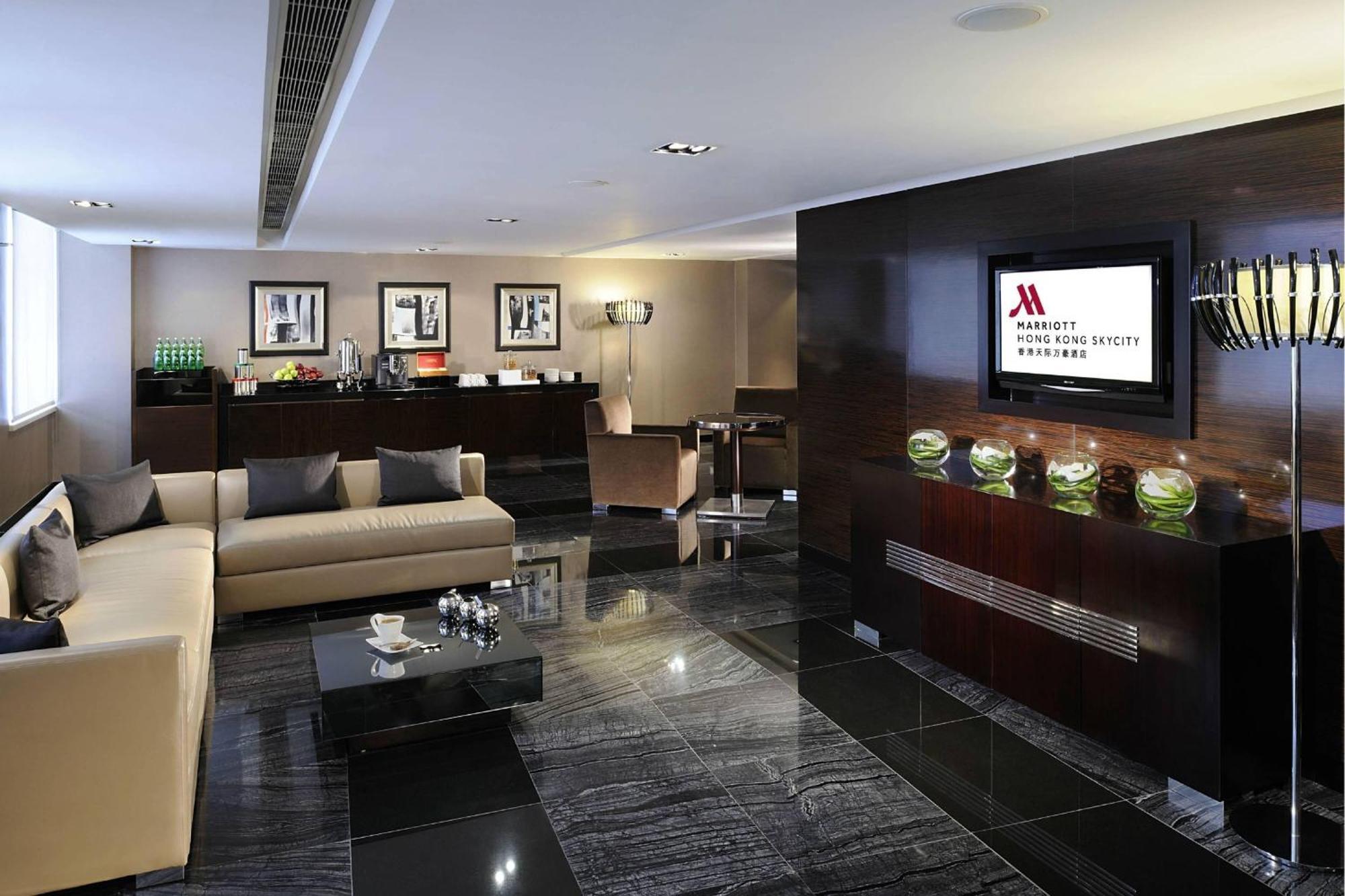 Hong Kong Skycity Marriott Hotel Εξωτερικό φωτογραφία The M Club lounge at Mumbai International Airport
